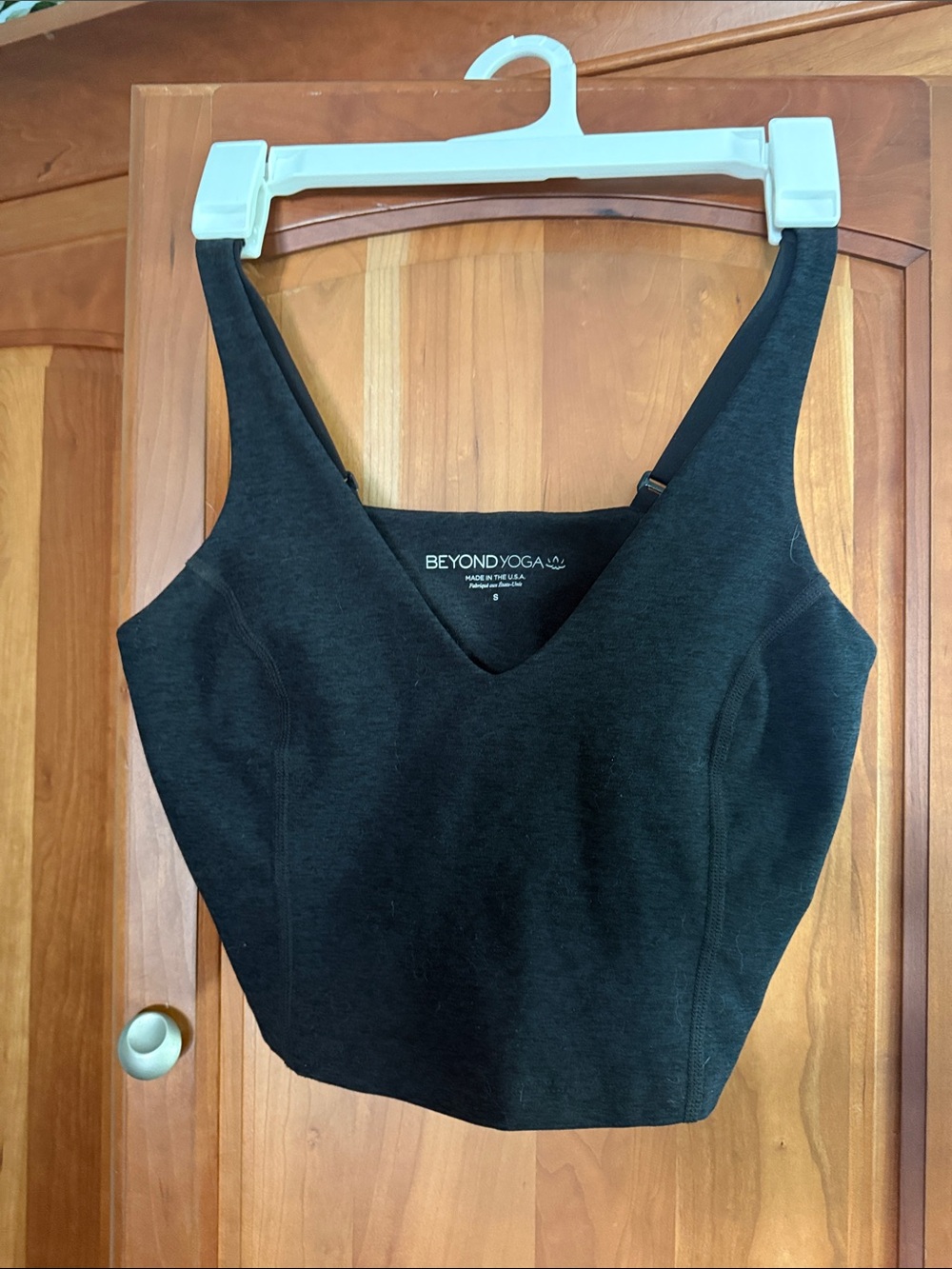 Beyond Yoga Spacedye™ Good Day Cropped Tank Black V-Neck Crop Top